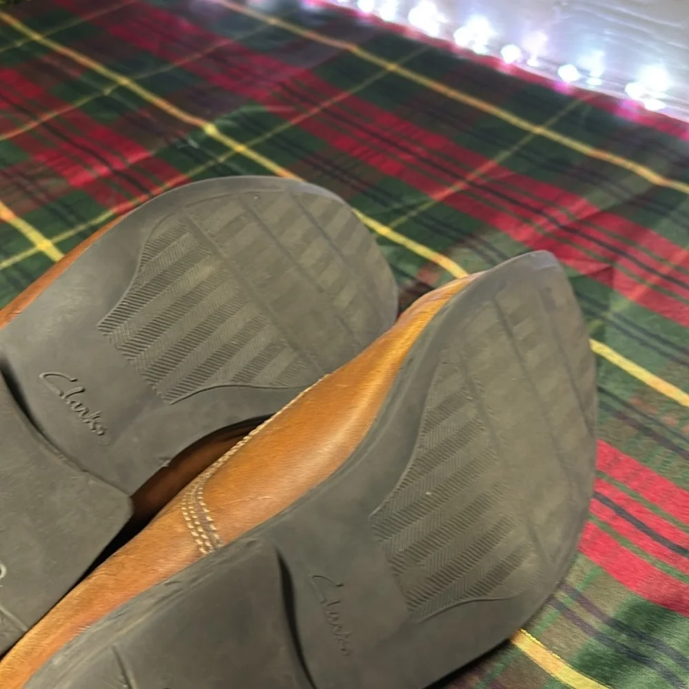 Men’s Clarks ortho light soft cushion, dress shoes, size 11